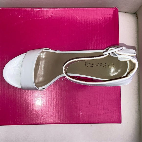 Dream Pairs White Chunky Heels - Picture 4 of 7